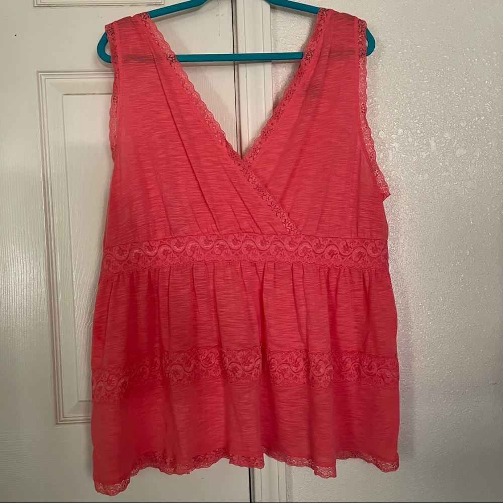 $15 or 2/$20 Torrid top, 3X, 22-24